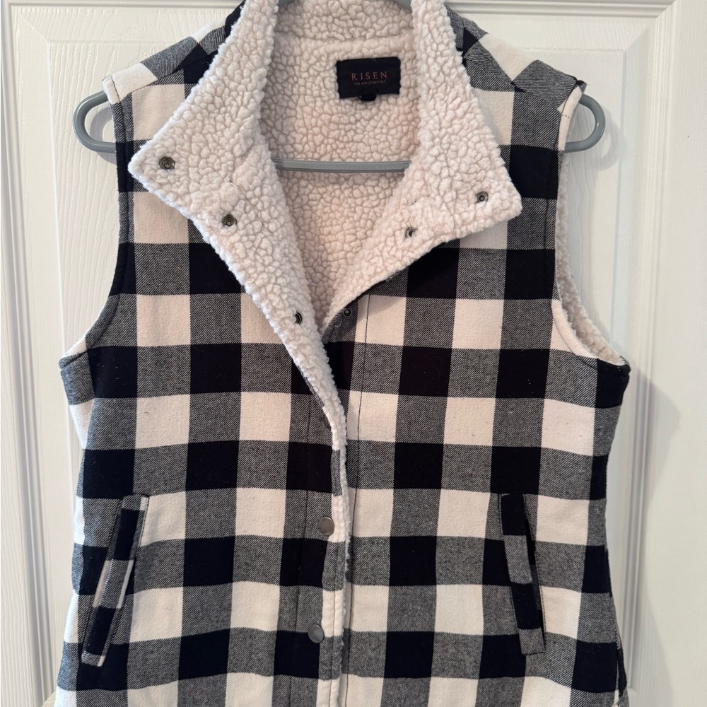 Risen Black and White Checkered Women's Vest